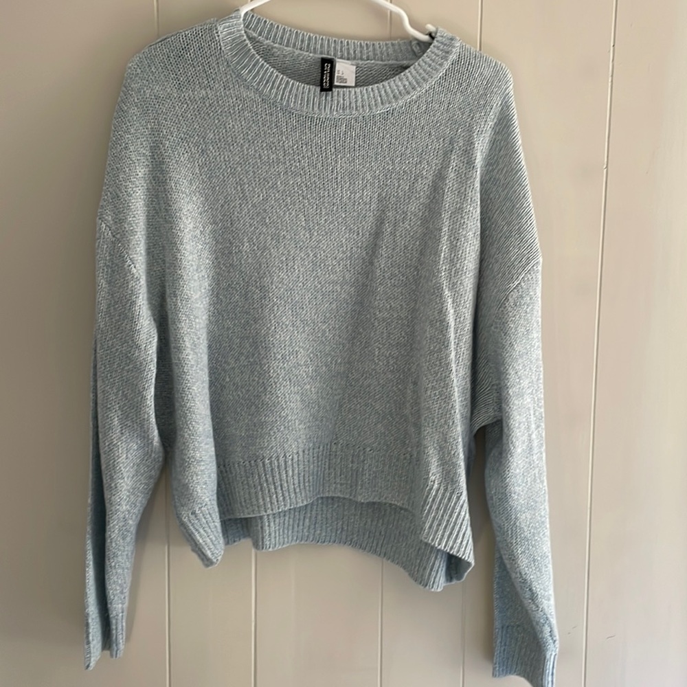 h&m | light blue sweater | LARGE | lightly worn